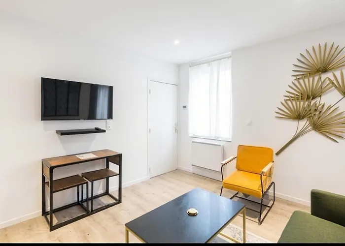 Desiree Cosy Et 1 Er Etage Lägenhet Reims